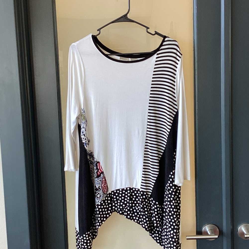 Chico’s woman’s top bracelet sleeves